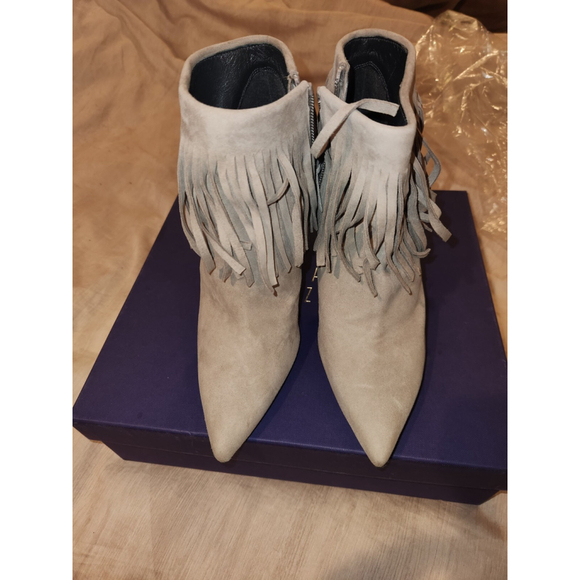 Stuart Weitzmen FringeTimes Booties - New With Box - Picture 4 of 12